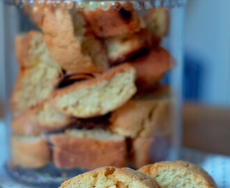 Biscotti med vit choklad