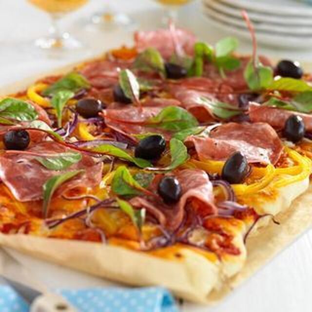 Pizza med salami