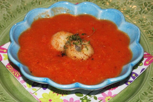 Vintrig ugnsbakad gazpacho med apelsinbakad pilgrimsmussla