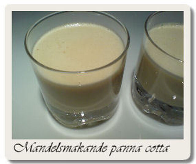 Mandel pannacotta