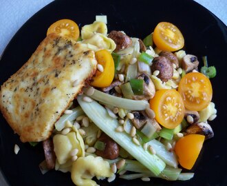 Pasta med fänkål, svamp och halloumi