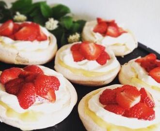 Mini pavlova