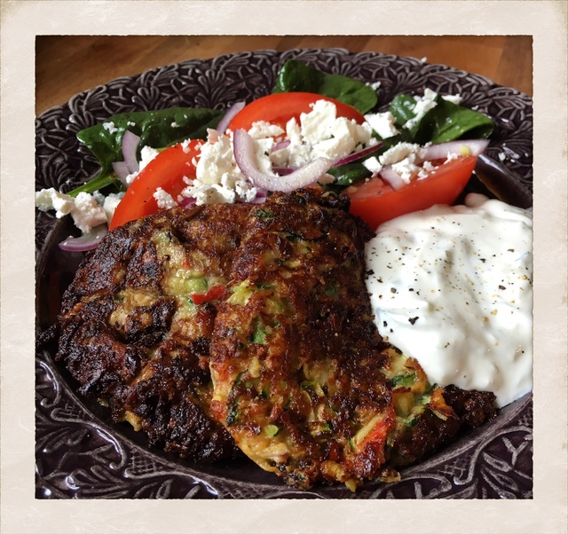 SQUASH- & PARMESANBIFFAR MED TZATZIKI