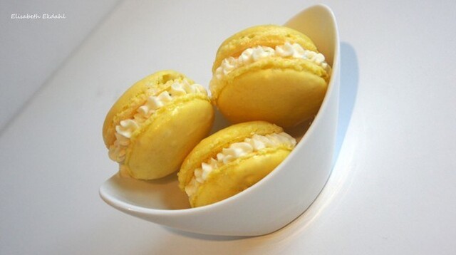 Macarons med lime och vitchoklad