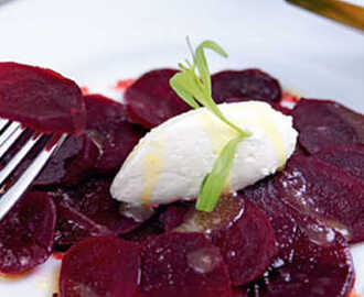 Rödbetscarpaccio