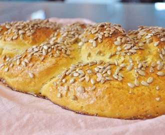 Glutenfritt ljust matbröd