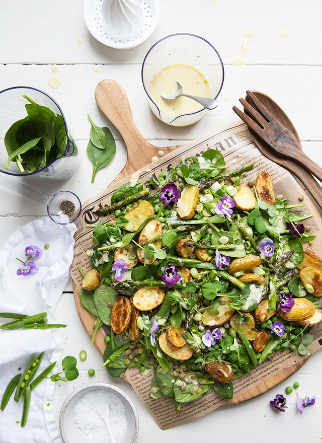 Lukewarm Summer Salad with Roasted New Potatoes and Dijon Dressing