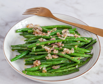 Vitlöksstekta haricots verts