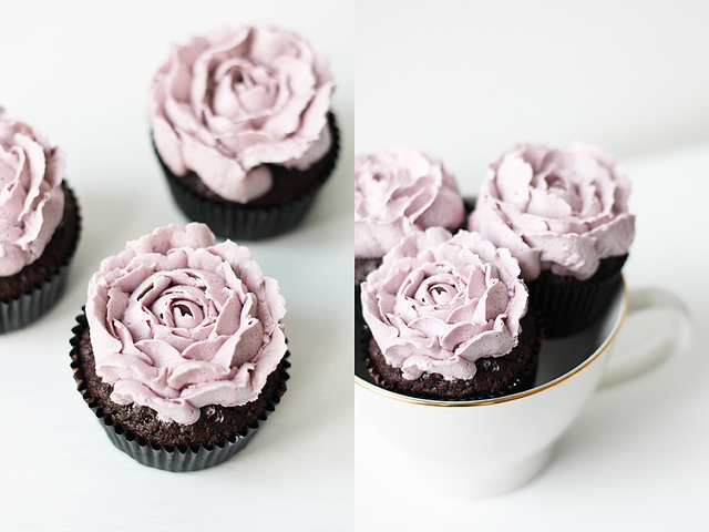 Ruffled vintage rose cupcakes