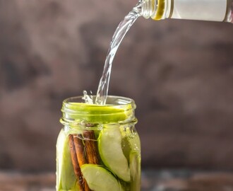 Homemade Apple Pie Vodka (PLUS Apple Pie Spritzer!)