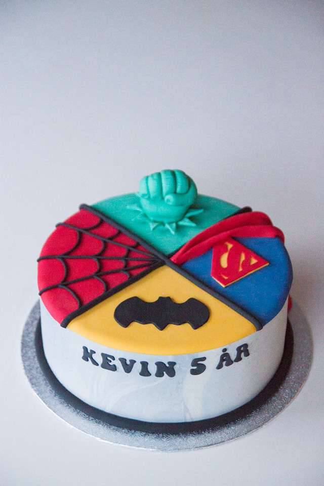 Superhjältetårta till Kevin