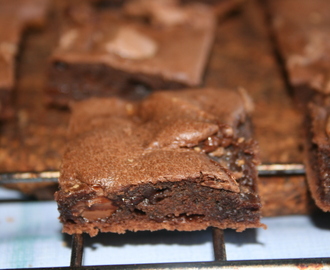 Kladdiga brownies med chokladbitar