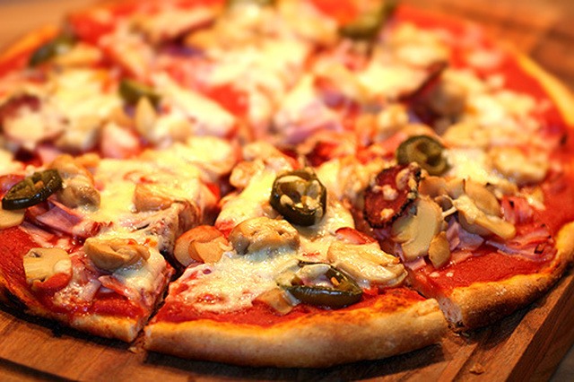 Pizzarecept och alla steg du kan förbereda för en god fredagspizza!