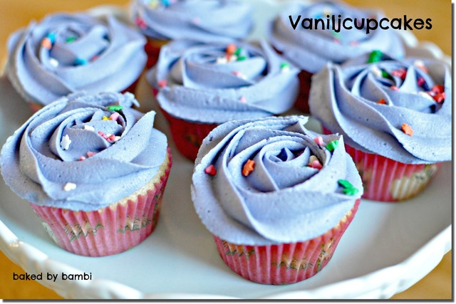 Fluffiga vaniljcupcakes – för ibland är det enklaste det godaste!