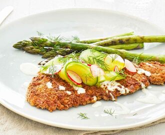 Wienerschnitzel med ranchsås och picklad gurka