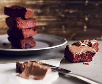 Chokladig kaseinbrownie med rödbetor