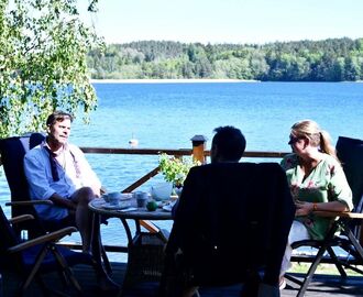 Rosor, bigarråer och choklad.