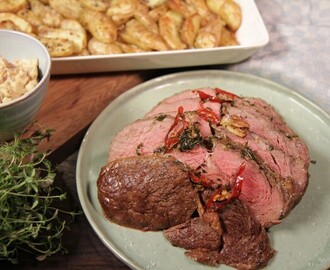 Helstekt entrecôte med pepparpotatis och rödvinssmör