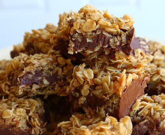 No Bake Chocolate Oat Bars