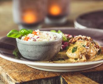 Kyckling i krämig parmesansås och soltorkade tomater - Johanna Toftby