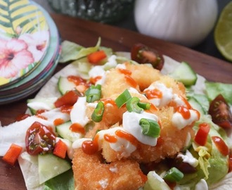 Tortillas med friterade vannameiräkor, sallad och guacamole