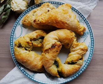 "Spanakotiropita" - Greek Spinach and Feta Cheese Pie