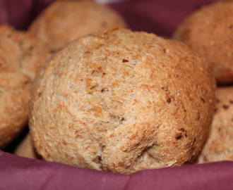 Kalljäst bröd med dinkel och linfrön