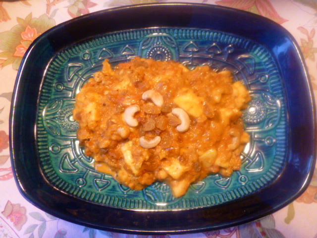 Paneer korma – Indisk ost i enkel kormasås med kardemumma, russin och cashewnötter