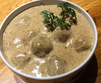 Köttbullar med gräddsås