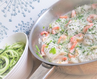 Rödspätta och räkor i kokossås till zoodles