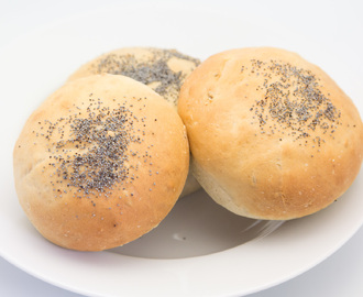 Buns with Poppy Seed