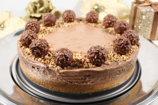 No-bake Nutellacheesecake med Ferrero Rocher