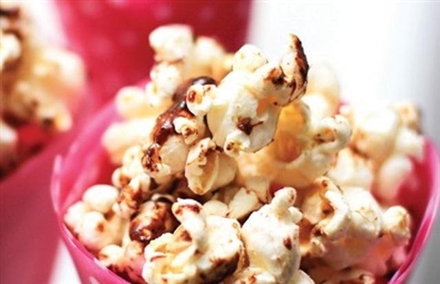 Kanderade popcorn med kanel & kokos