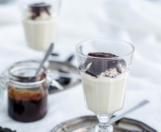 Crazy Good Licorice Pannacotta with Licorice Caramel Sauce and Whipped Cream  (Lakritspannacotta med Lakrits-Karamellsås)