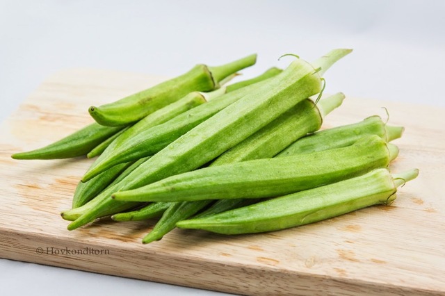 Okra with Onion and Tomato