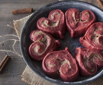 Red Velvet cinnamon heart rolls