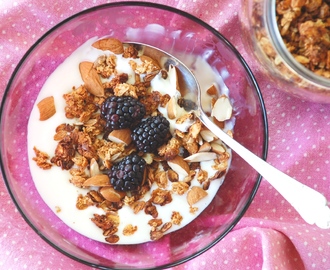 Granola med mandel och kanel