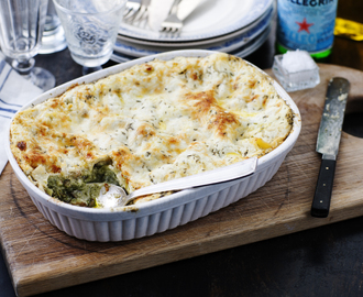 Vegetarisk lasagne med svamp, pesto och rostad mandel