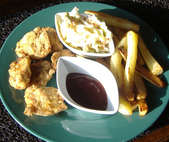 Southern fried chicken med bbq-sås, coleslaw och fries