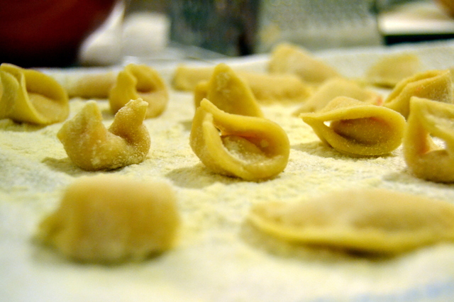 Tortellini alla bolognese (tortellini med köttfyllning)