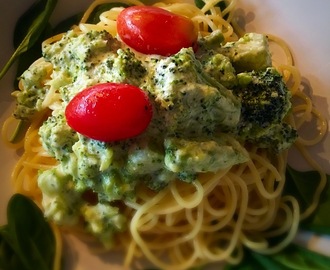 Pasta med broccolisås