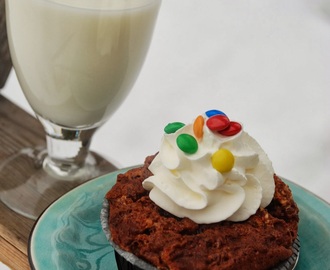 Chokladmuffins med dumle, minimarshmallows och chokladlinser