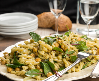 Pastapesto med kikärtor