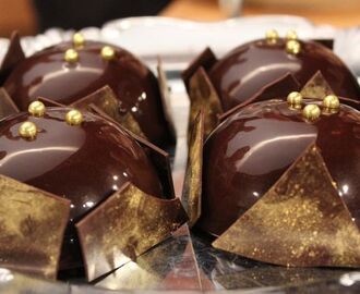 Chokladkupol med guldkant