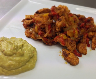 Kycklingfajitas med guacamole