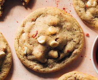 Strawberry White Chocolate Cookies