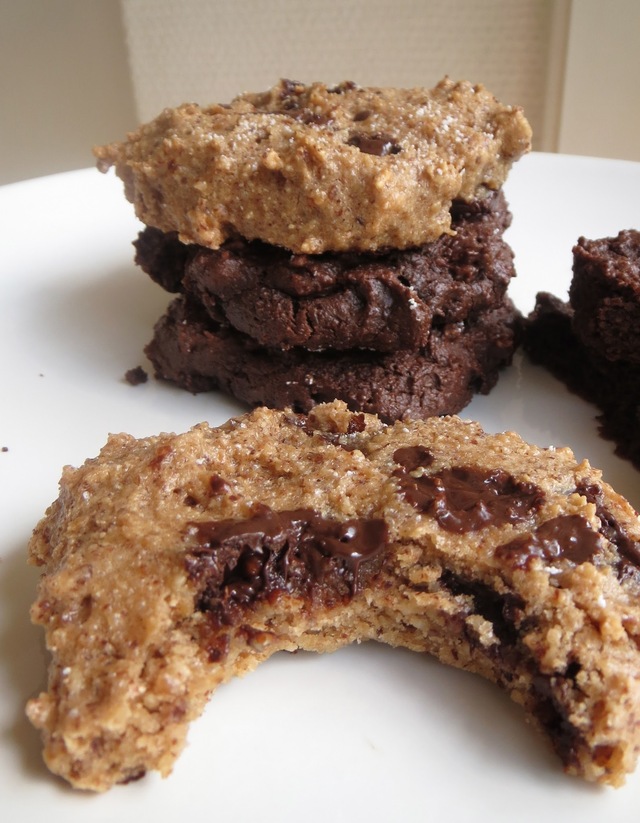LCHF Chocolate Chip Cookies