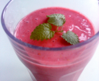 Hallonsmoothie med smak av ananas