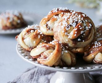 SAFTIGA KNÅDFRIA KANELBULLAR