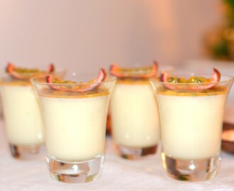 Kokospannacotta med passionsfrukt